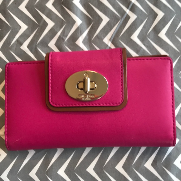 KATE SPADE WALLET - Picture 1 of 5
